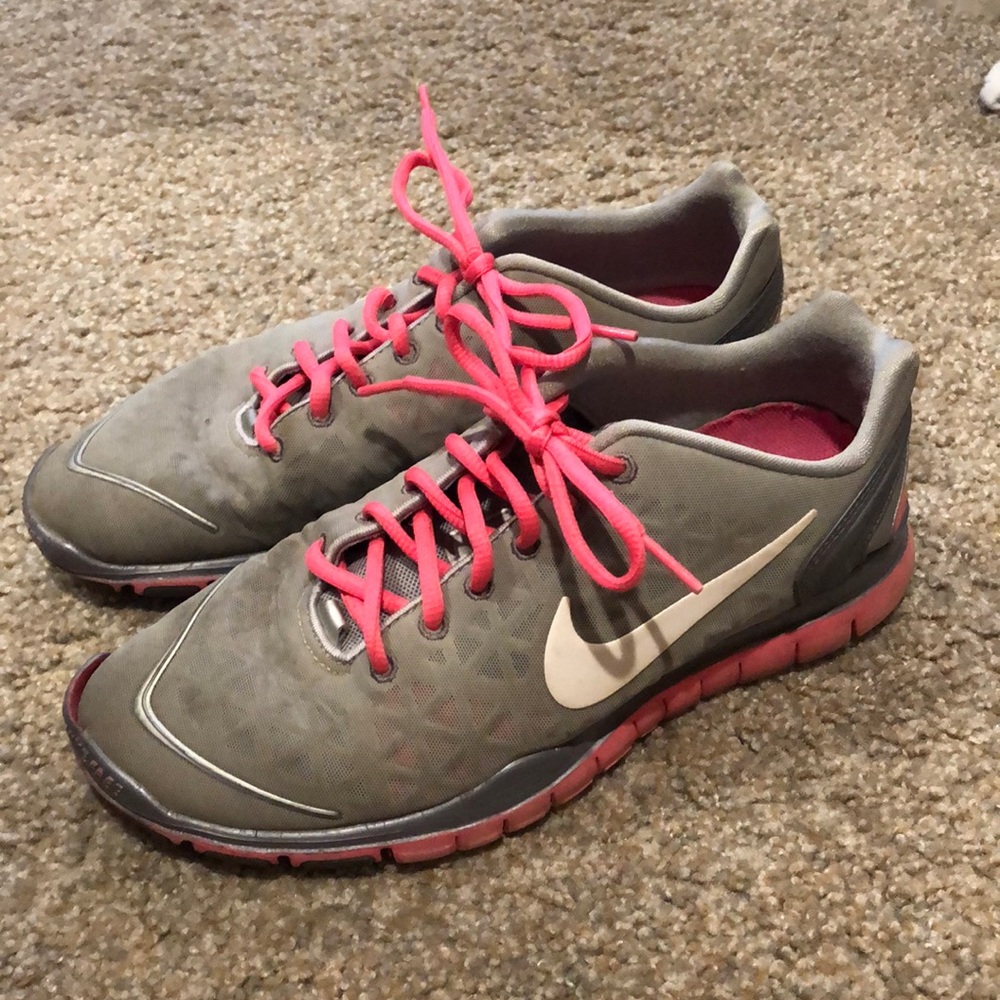 Nike tennis shoes